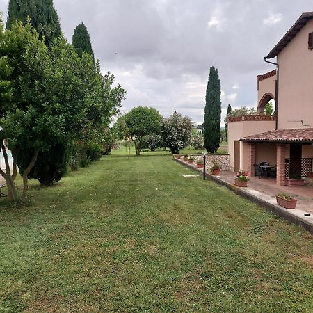 Agriturismo La Verde Rosa Pescia Romana Exterior photo
